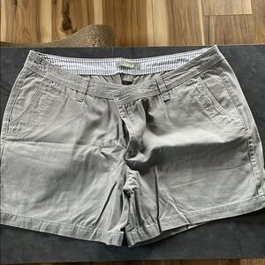 Natural Reflections Gray Bermuda Shorts Lightweight Fabric